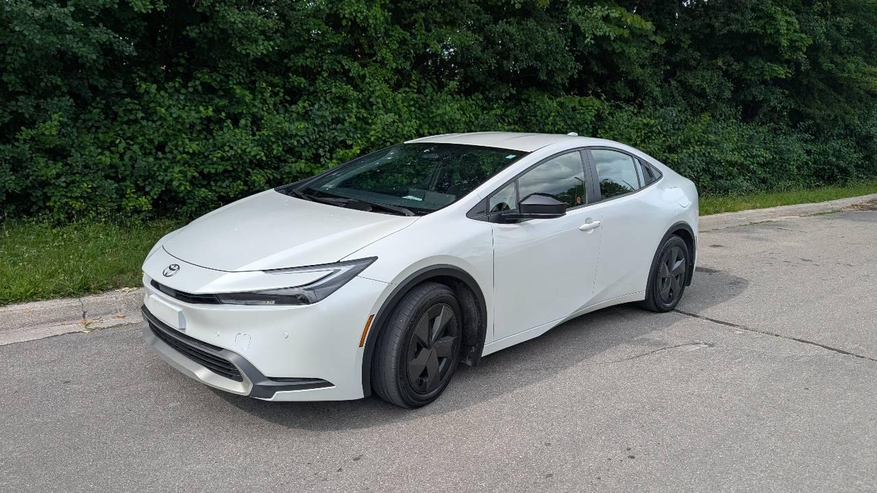 Toyota Prius Prime 2024 in Toronto, ON
