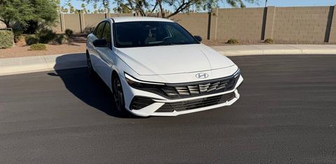 Hyundai Elantra 2025
