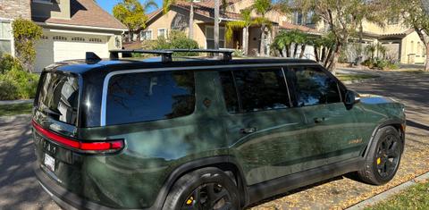 Rivian R1S 2023
