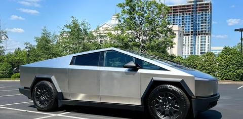 Tesla Cybertruck 2025
