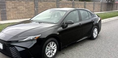 Toyota Camry Hybrid 2025