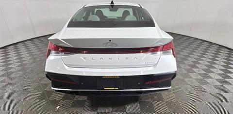 Hyundai Elantra 2024