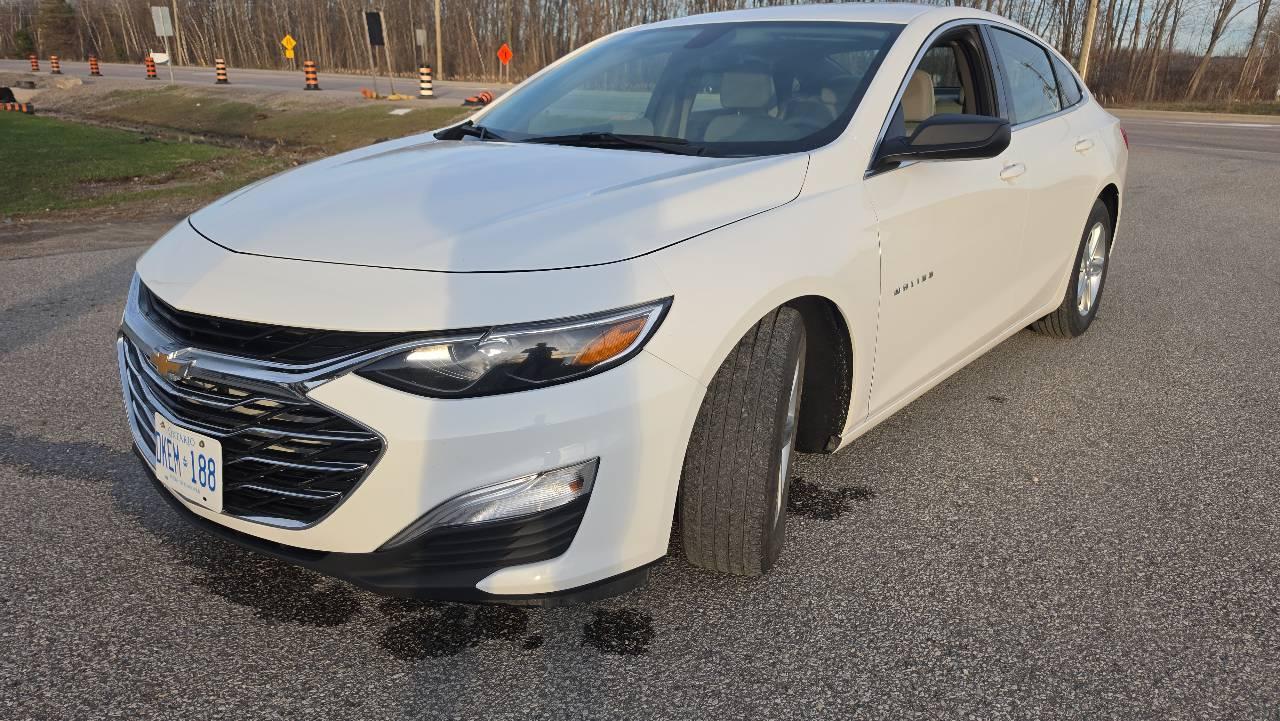 Chevrolet Malibu 2022 in Barrie, ON