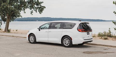 Chrysler Pacifica 2023