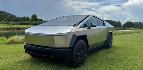 Tesla Cybertruck 2025