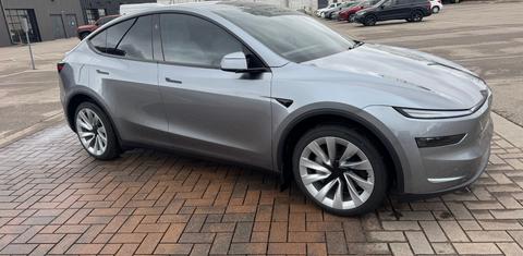 Tesla Model Y 2026