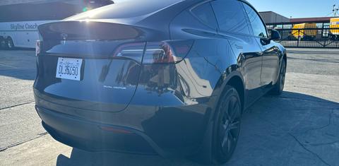 Tesla Model Y 2025