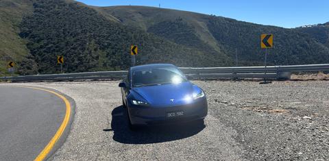 Tesla MODEL 3 2024