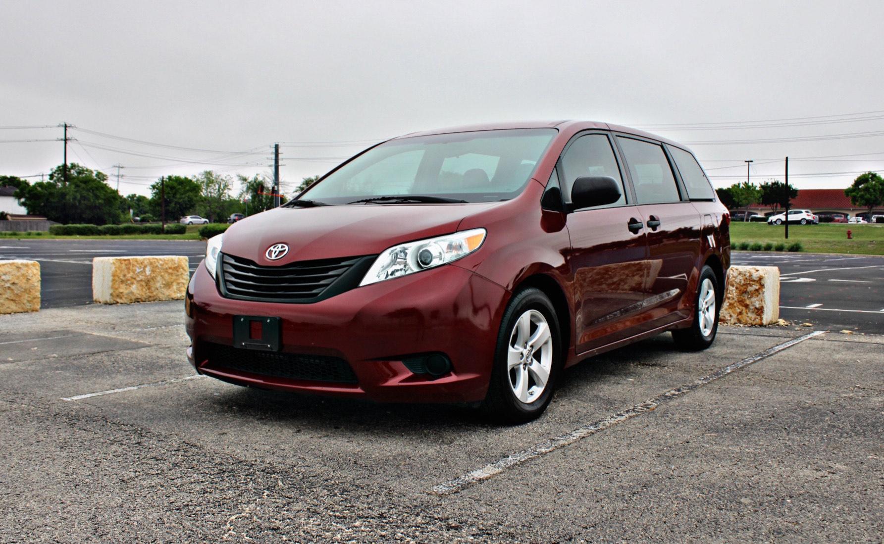 Toyota Sienna 2015 in 
