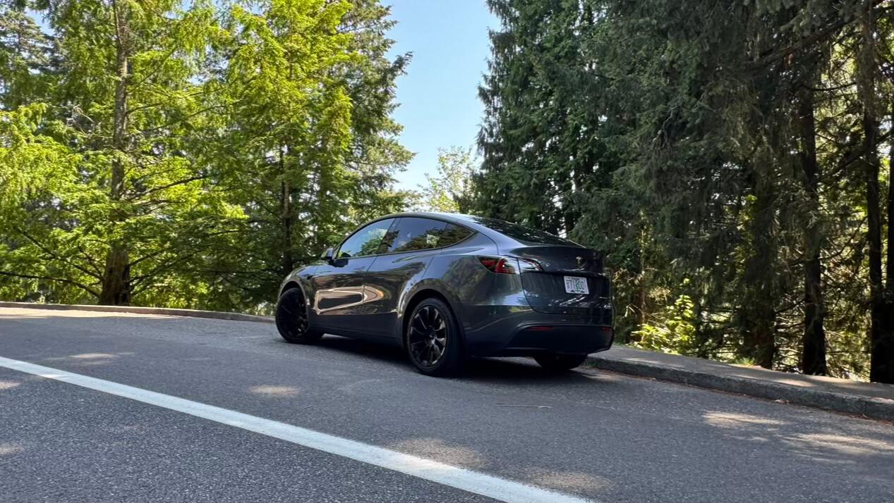 Tesla Model Y 2021 in Portland, OR