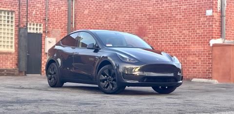 Tesla Model Y 2025