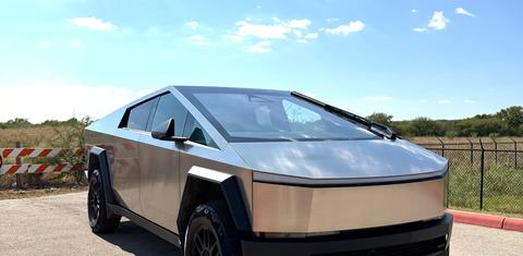 Tesla Cybertruck 2025