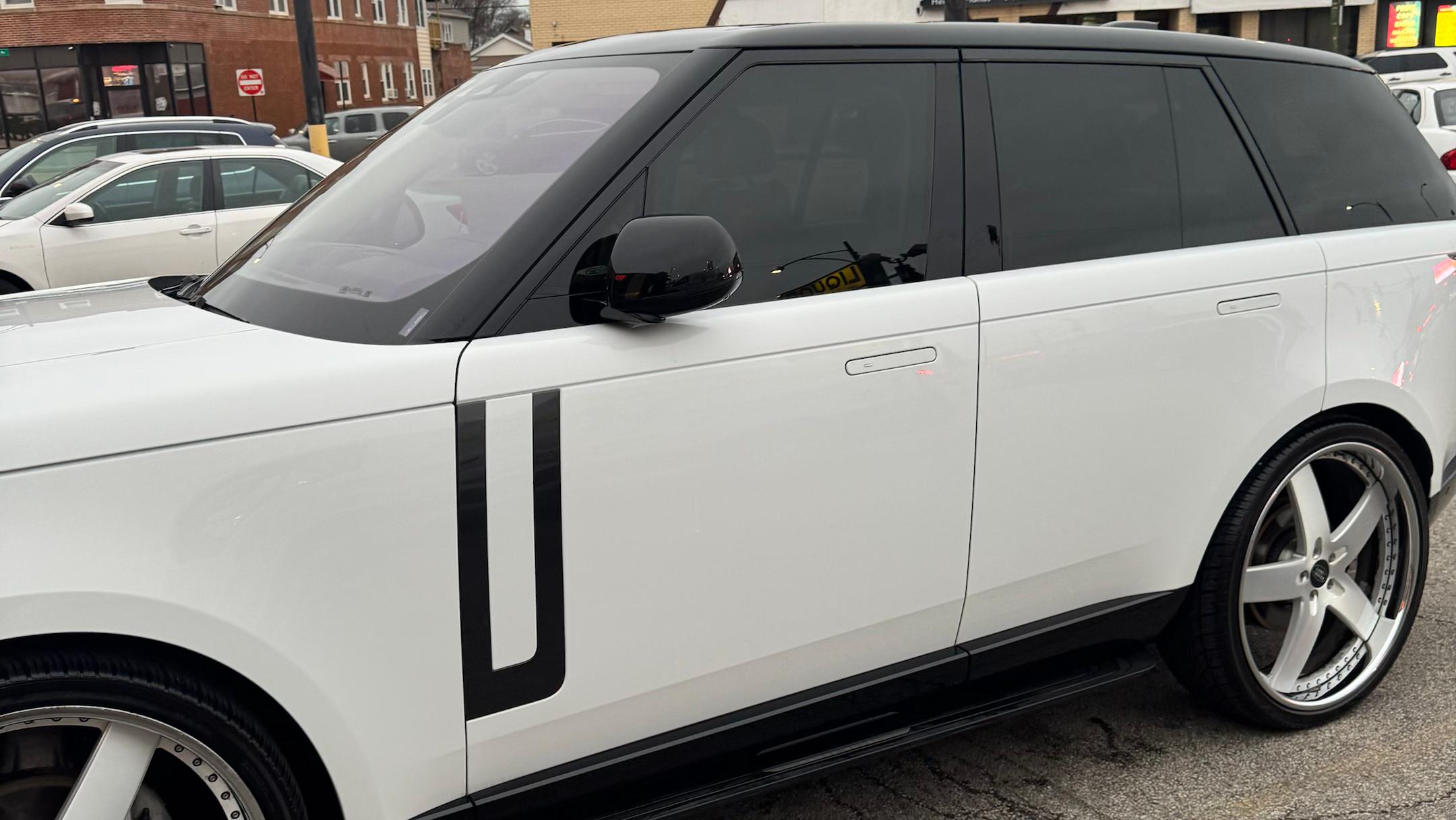 Land Rover Range Rover 2023 in 
