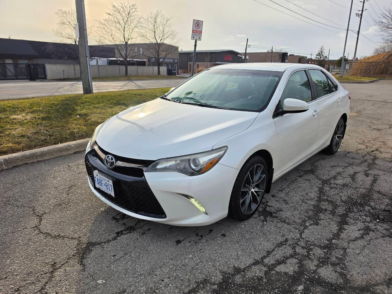 Toyota Camry 2015 à Milton, ON