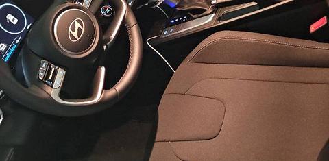 Hyundai Elantra 2025