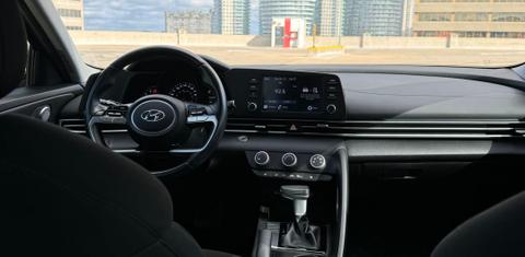 Hyundai Elantra 2022