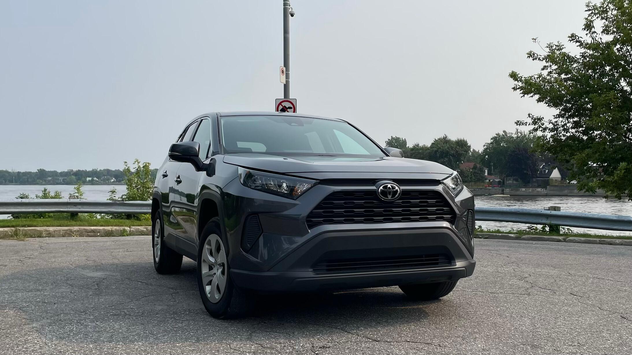 Toyota RAV4 2022 à Laval, QC