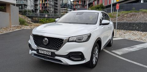 MG HS 2022