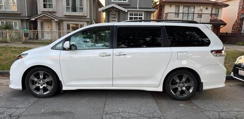 Toyota Sienna 2015
