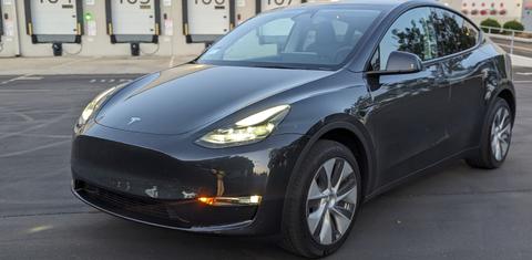 Tesla Model Y 2024