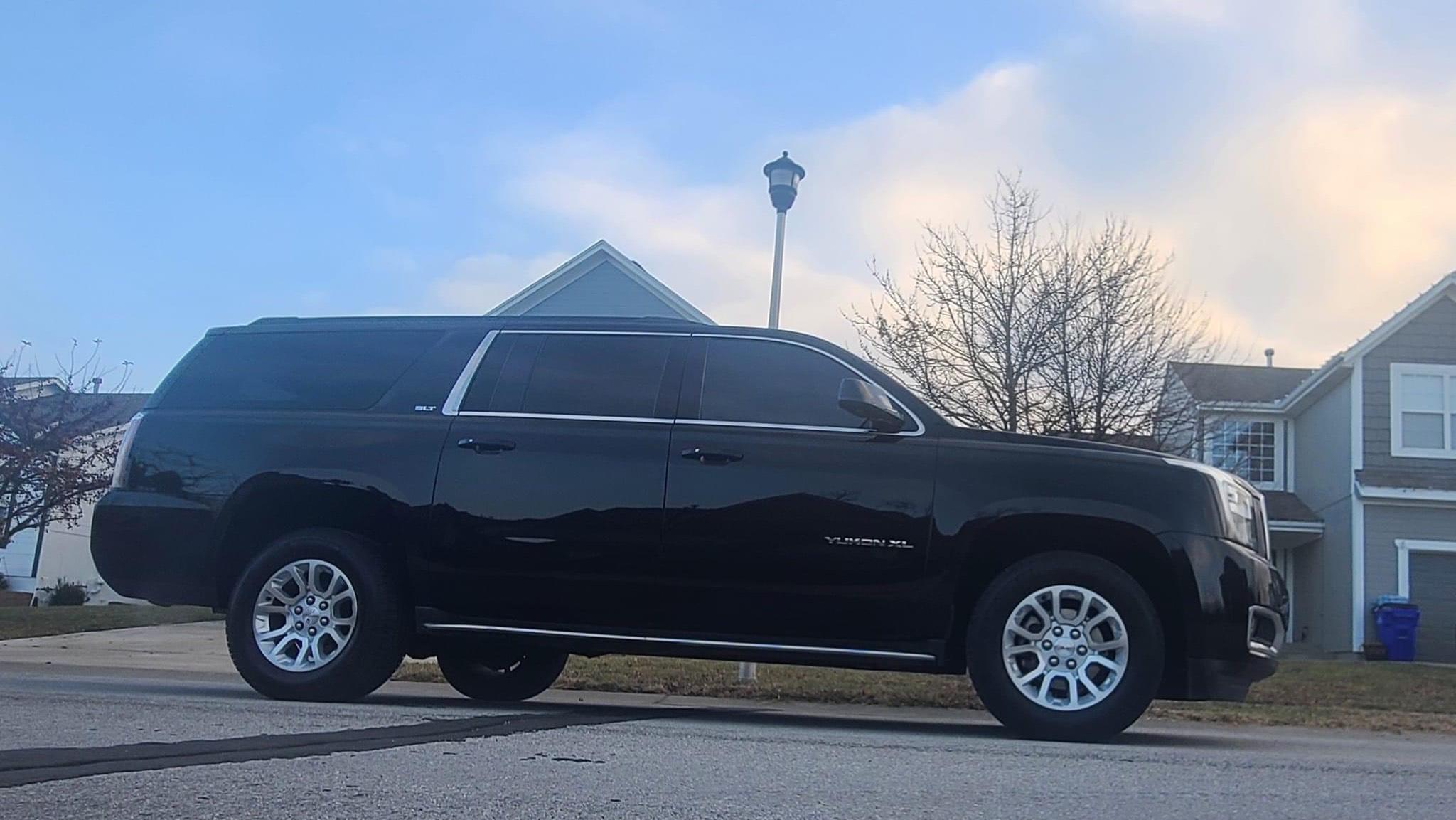 GMC Yukon XL 2018 in Olathe, KS