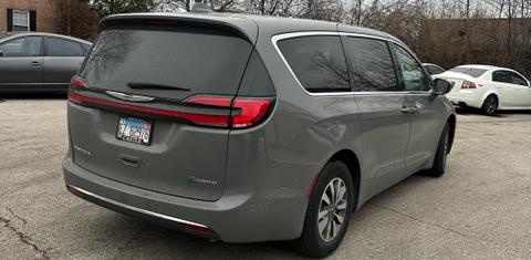 Chrysler Pacifica 2022
