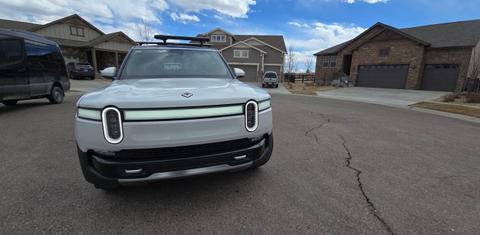 Rivian R1S 2024