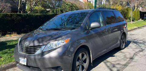 Toyota Sienna 2015