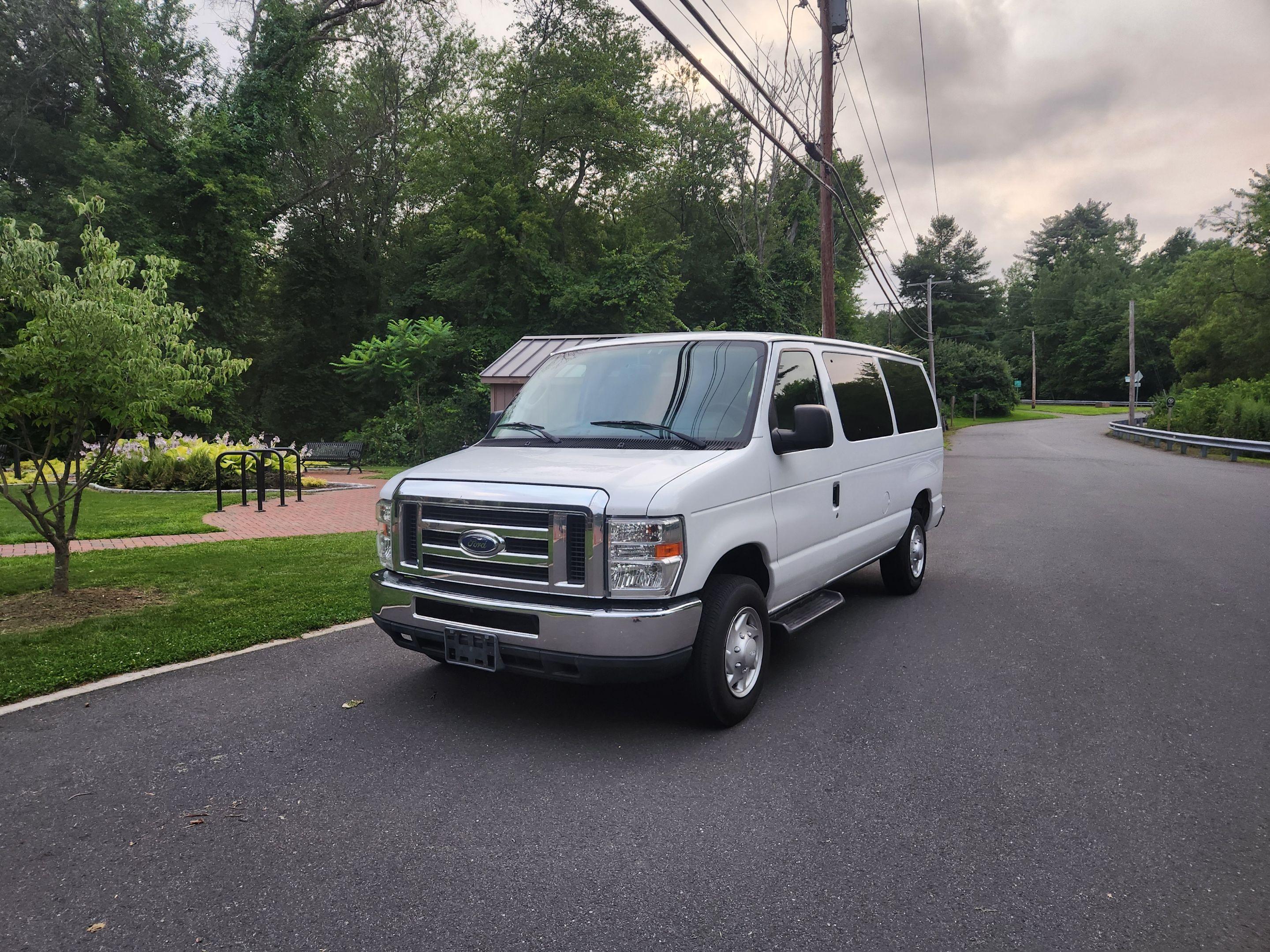 Ford Econoline 2014 in Tariffville, CT