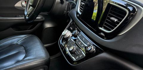 Chrysler Pacifica 2019