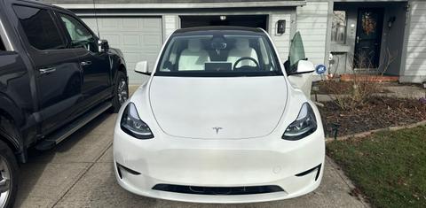 Tesla Model Y 2025