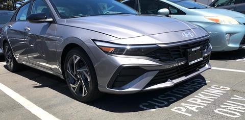 Hyundai Elantra 2025