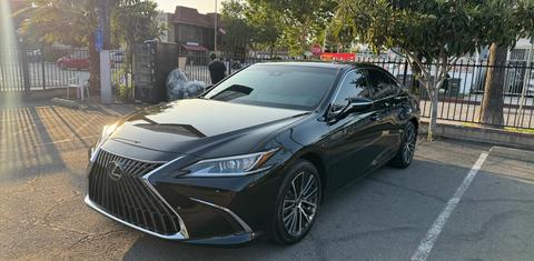 Lexus ES 2025