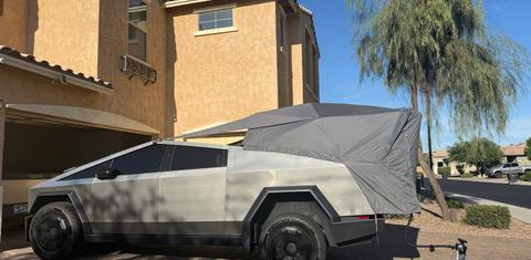 Tesla Cybertruck 2025