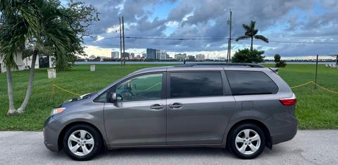 Toyota Sienna 2015
