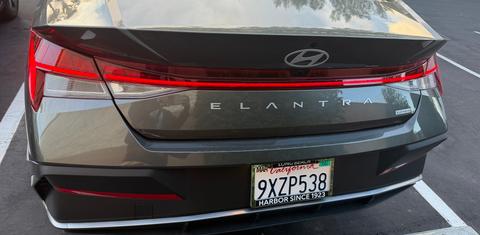 Hyundai Elantra Hybrid 2026