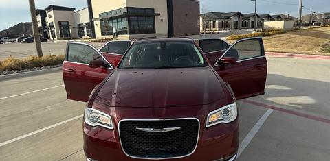 Chrysler 300 2017