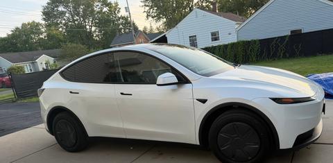 Tesla Model Y 2026
