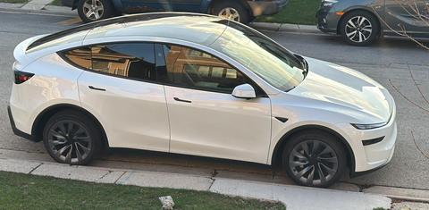 Tesla Model Y 2026
