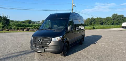 Mercedes-Benz Sprinter 2025