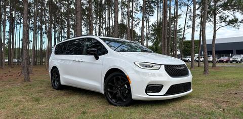 Chrysler Pacifica 2025