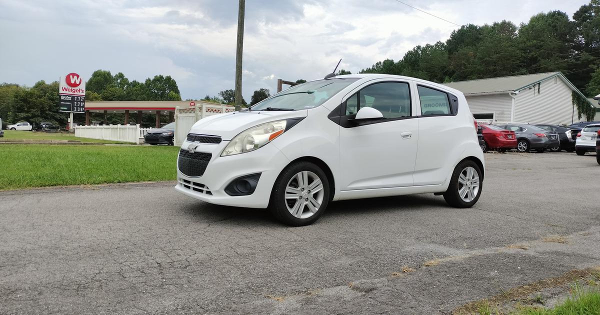 Chevrolet Spark 2015 rental in Knoxville, TN by Ali | Turo