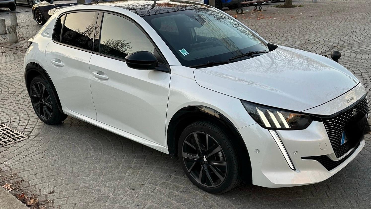 Peugeot 208 2022 à Athis-Mons
