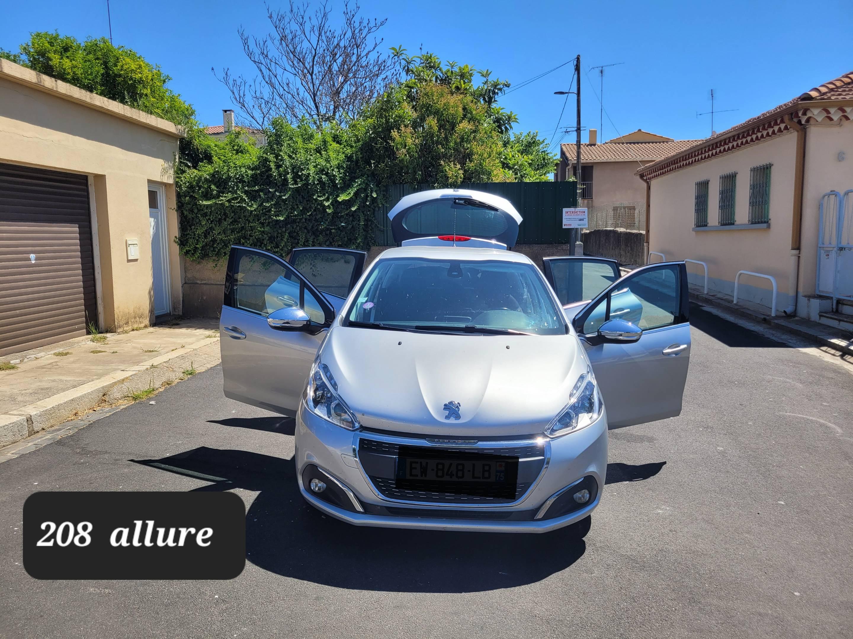 Peugeot 208 2018 à Bandol