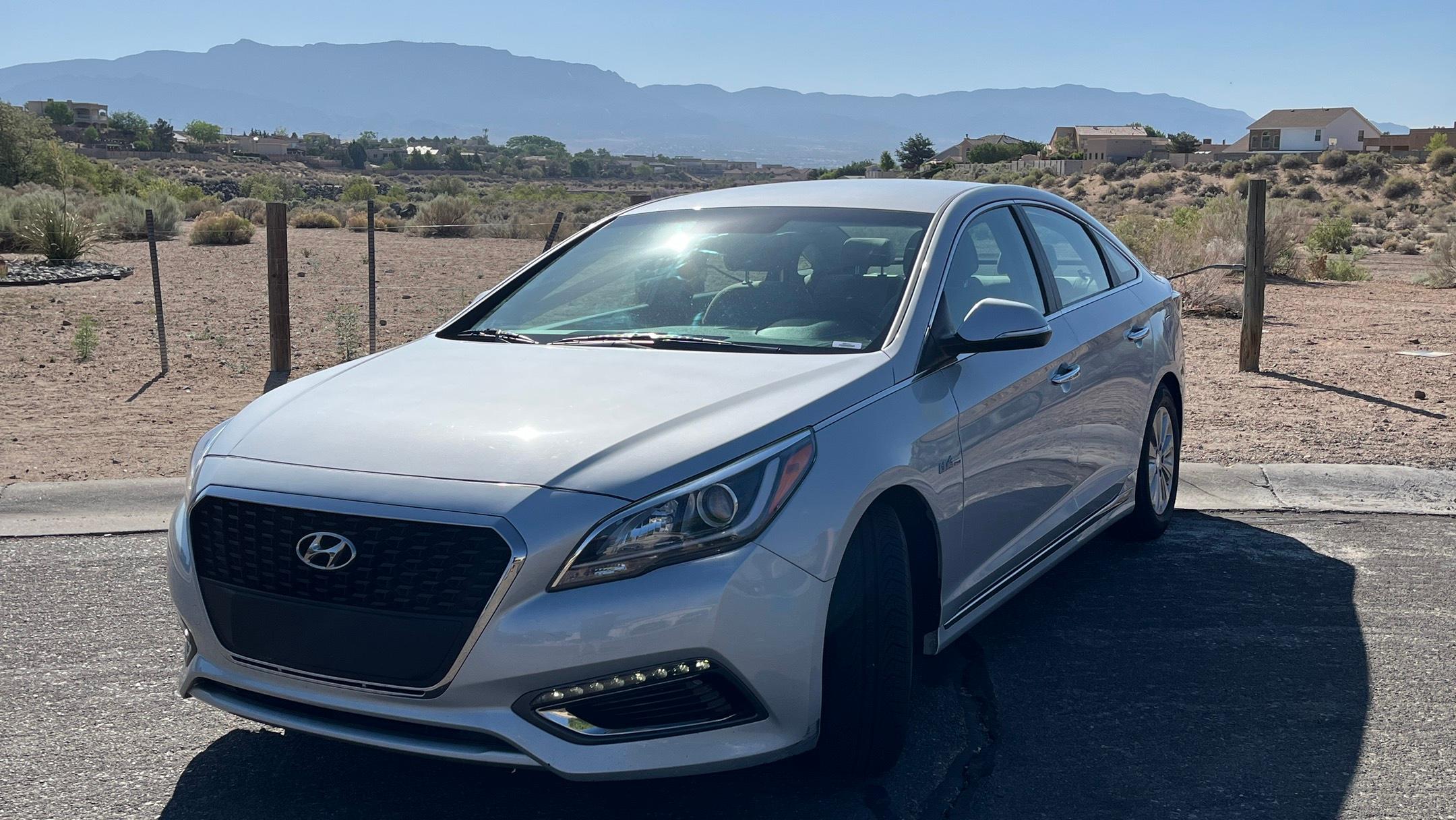 Hyundai Sonata Hybrid 2017 in Albuquerque, NM