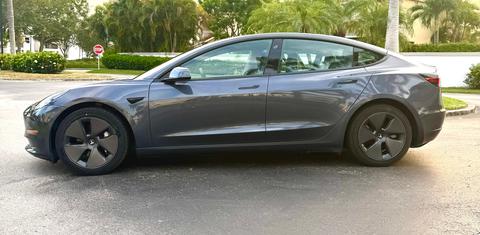 Tesla Model 3 2023