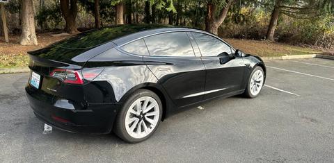 Tesla Model 3 2022
