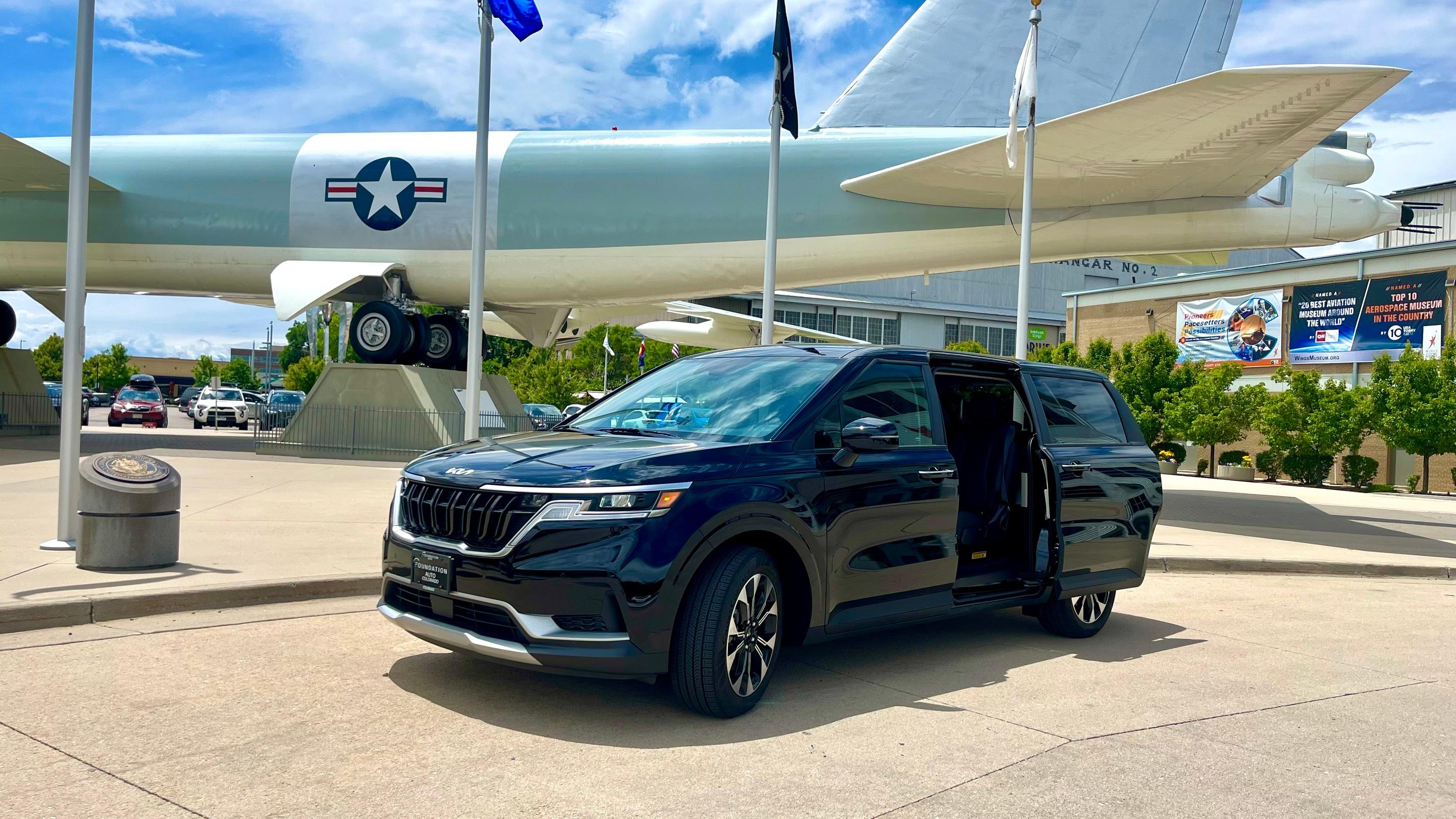 Kia Carnival 2023 in Denver, CO