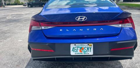 Hyundai Elantra 2025