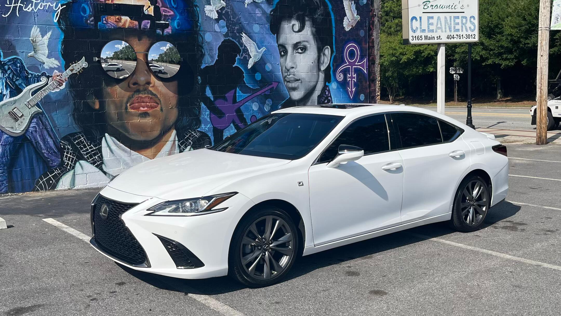 Lexus ES 2019 in College Park, GA